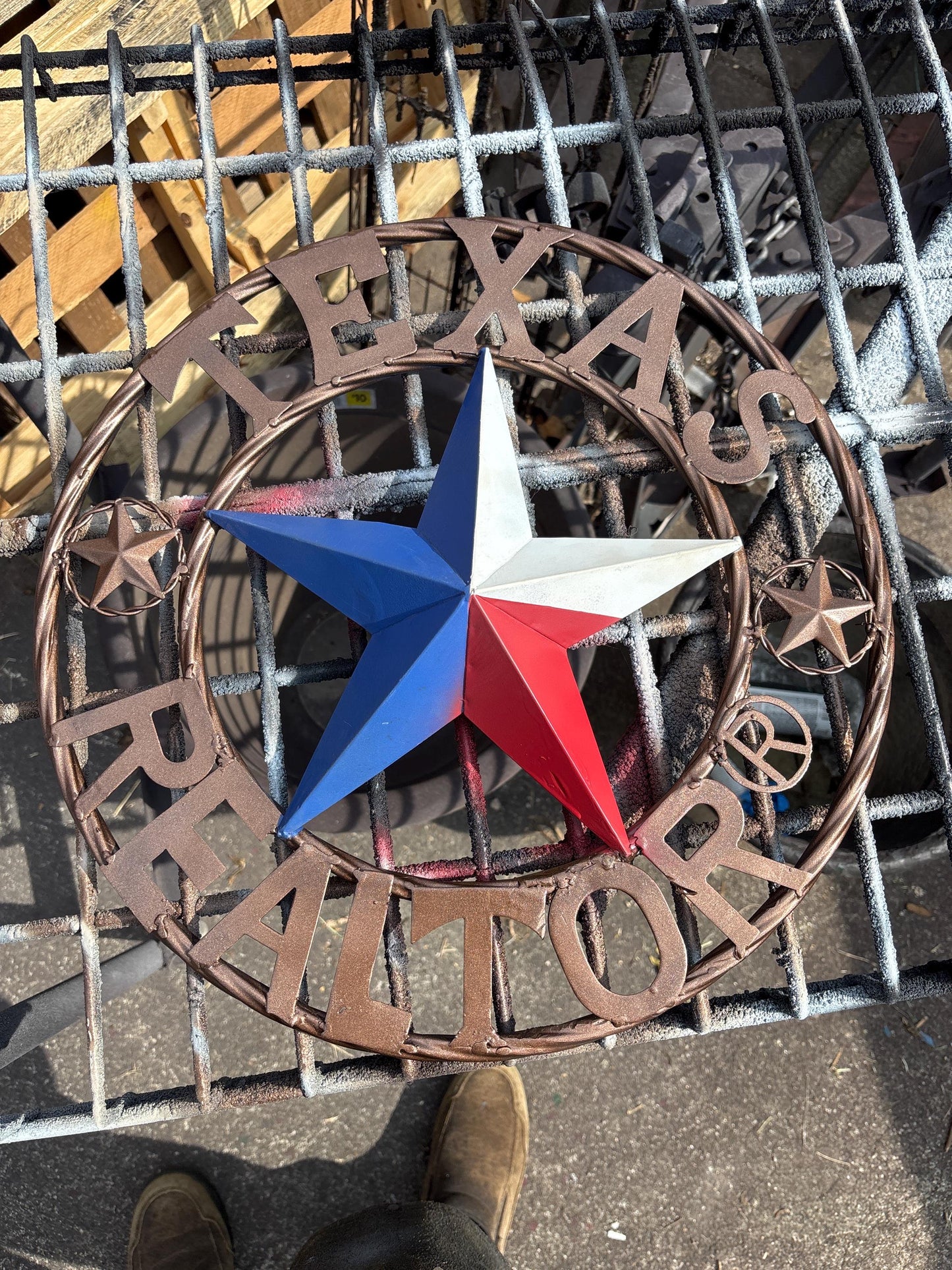 REALTOR STYLE YOUR CUSTOM NAME STAR METAL BARN 3d RED WHITE BLUE WITH BRONZE TWIST ROPE RING WESTERN HOME DECOR HANDMADE 18",24",32"