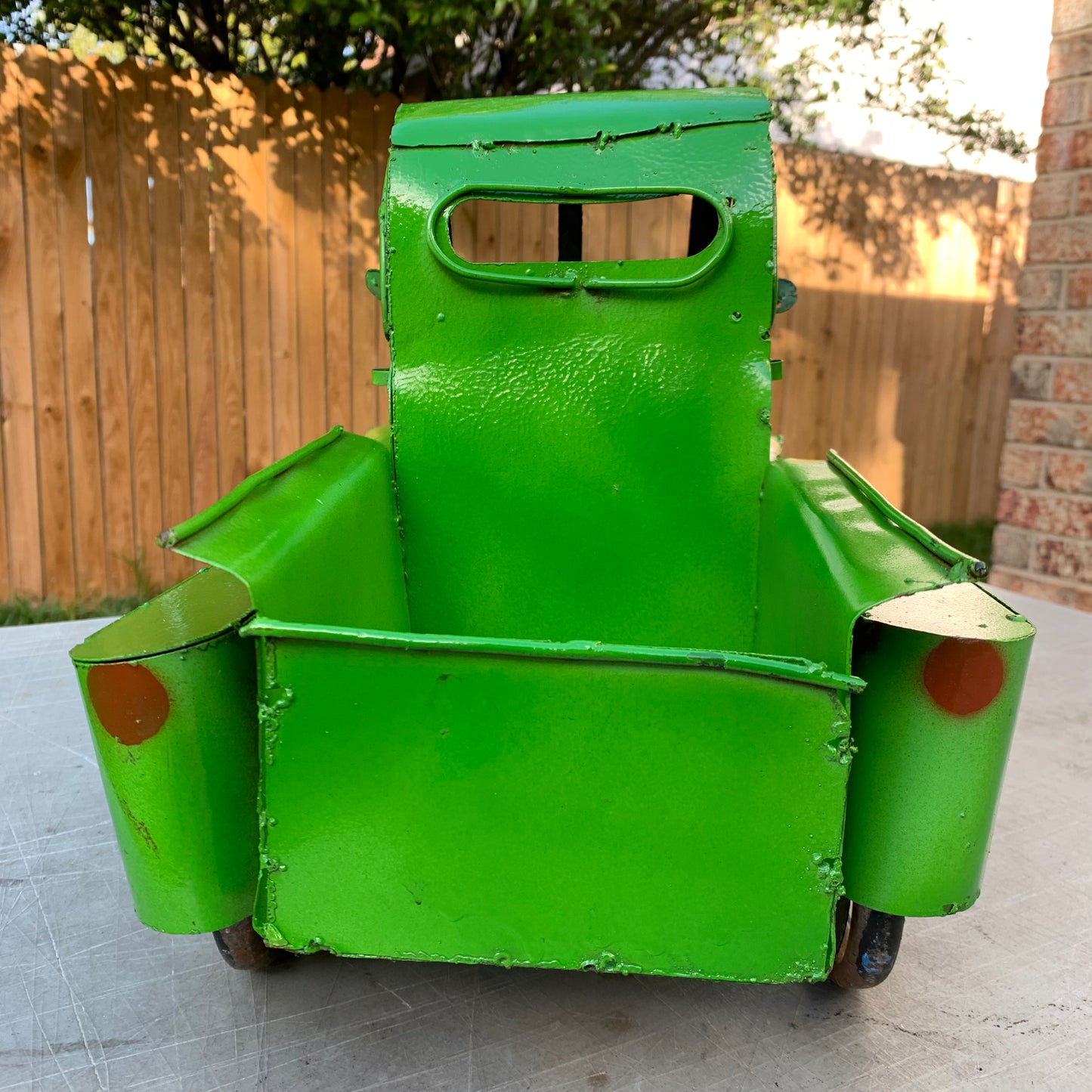 GARDEN GREEN 20" PICKUP TRUCK METAL ART GARDEN FIGURINE OUTDOOR & INDOOR GARDEN WESTERN HOME DECOR HANDMADE NEW SIZE 20"L x 10"W x 12" H #EH12523