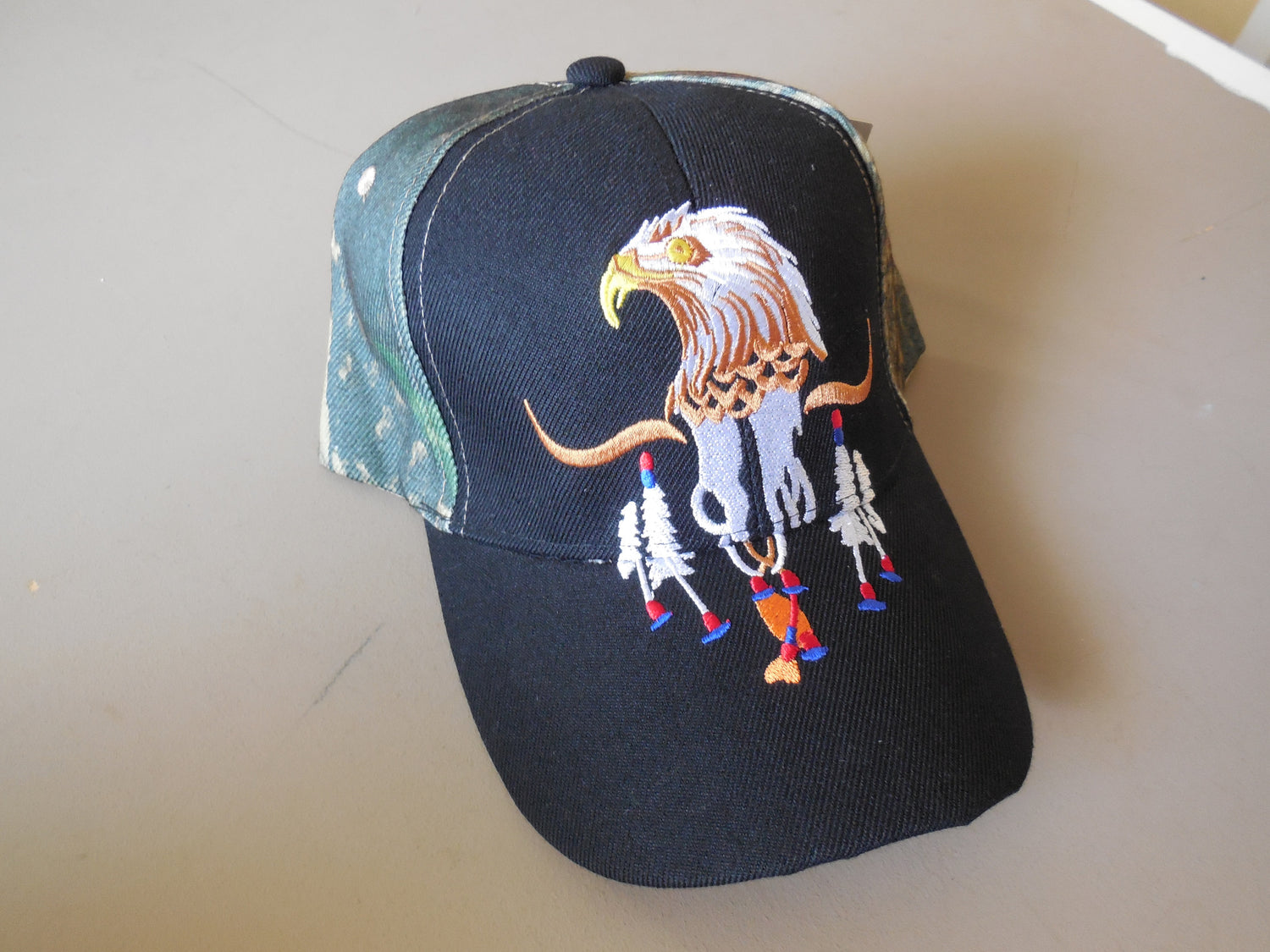 Caps