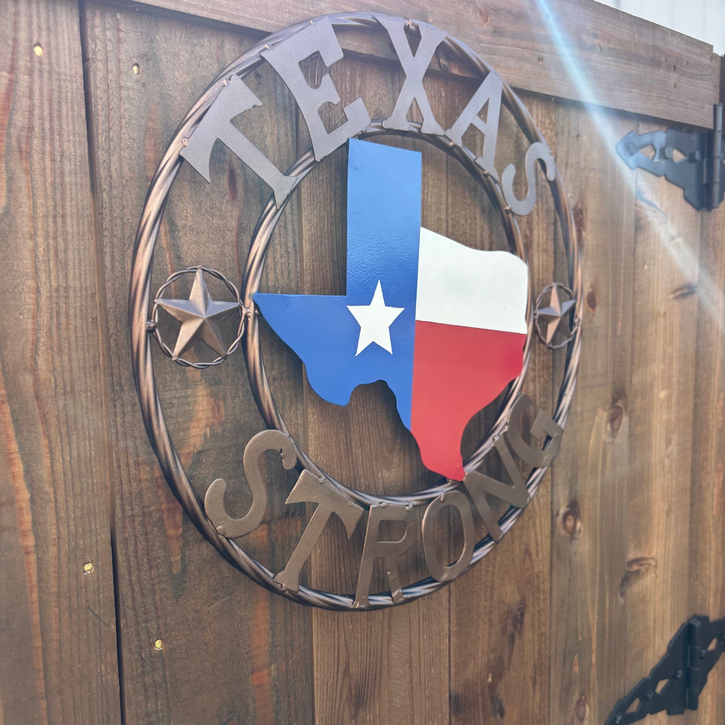 TEXAS STRONG SIGN METAL WALL ART WESTERN HOME DECOR RED WHITE BLUE WITH BRONZE RING HANDMADE #EH13212