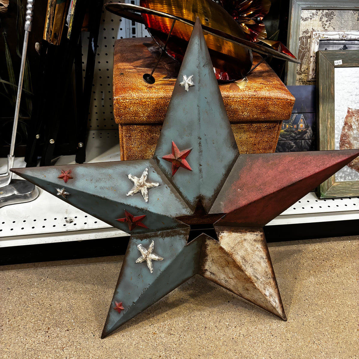 RED WHITE BLUE DISTRESSED BARN STAR METAL ART WESTERN HOME DECOR HANDMADE