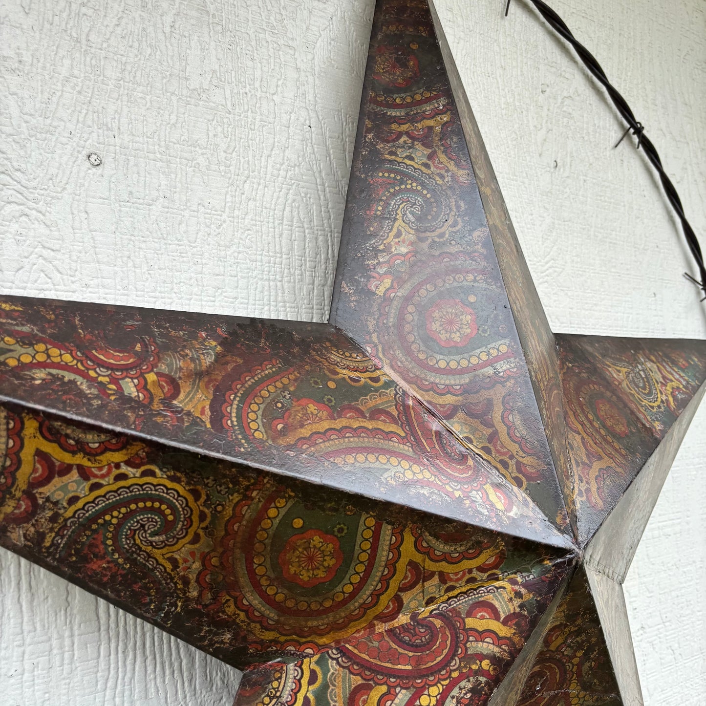 PAISLEY BARN STAR MULTI CLOR WITH BARBWIRE RING LONESTAR WESTERN HOME DECOR HANDMADE