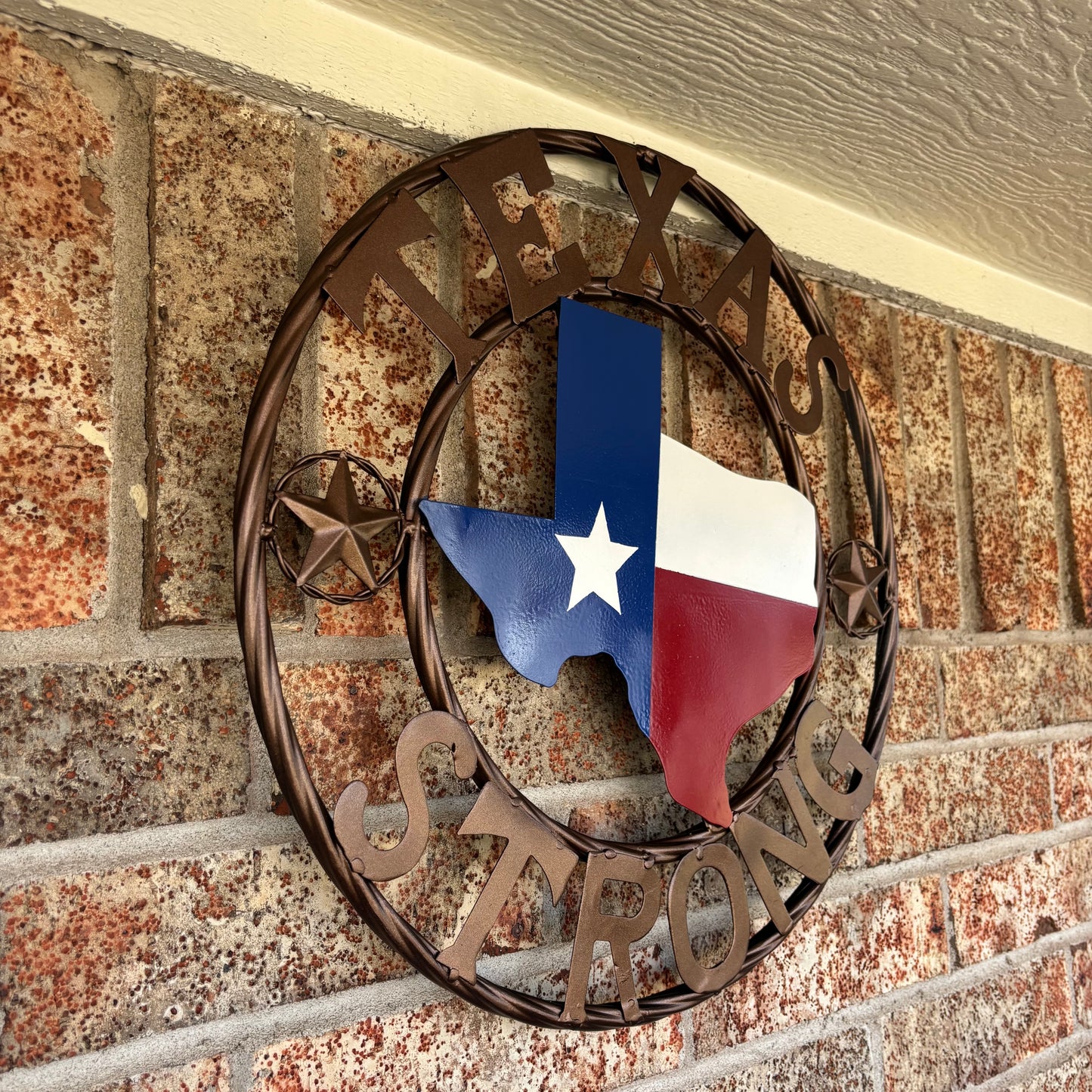 TEXAS STRONG SIGN METAL WALL ART WESTERN HOME DECOR RED WHITE BLUE WITH BRONZE RING HANDMADE #EH13212