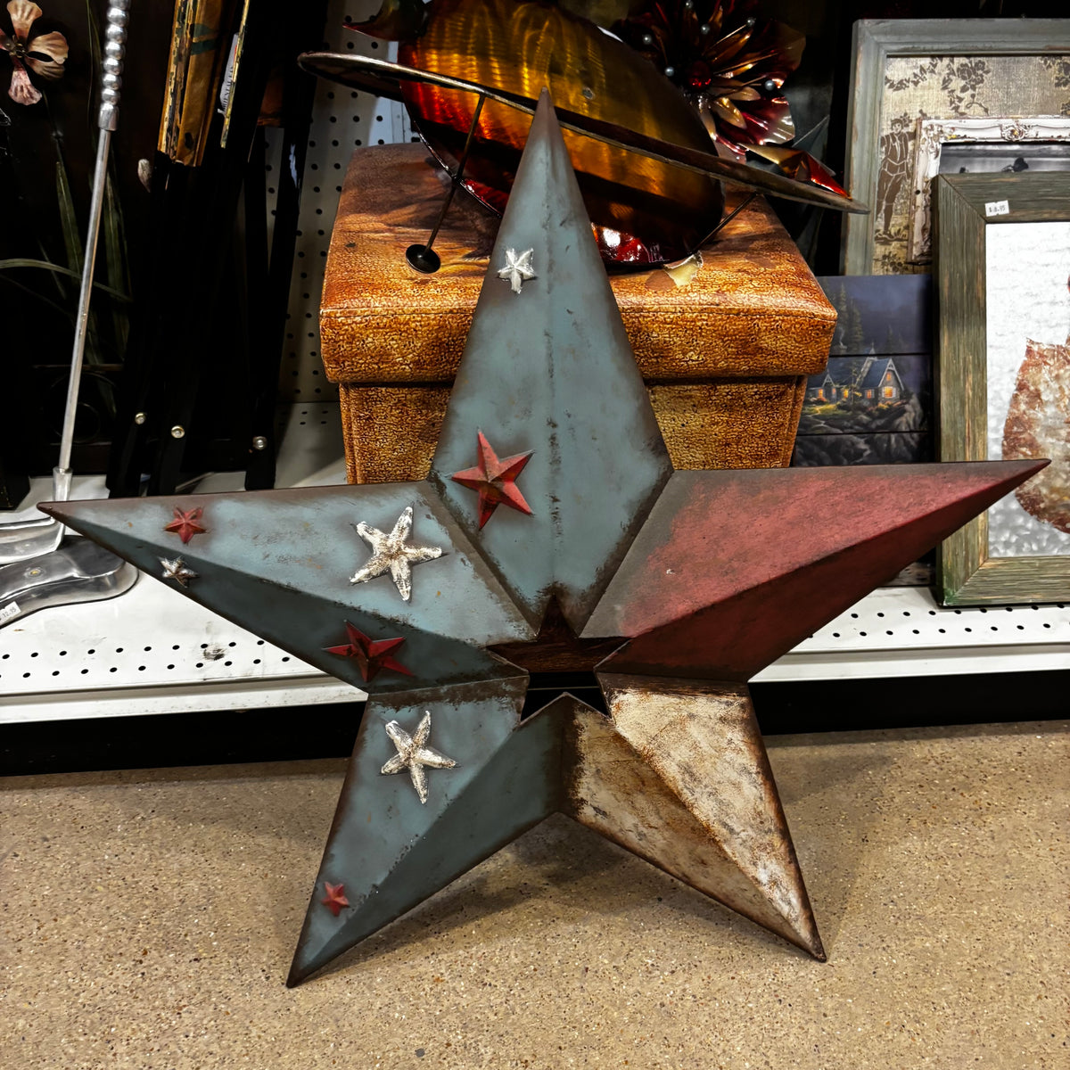 RED WHITE BLUE DISTRESSED BARN STAR METAL ART WESTERN HOME DECOR HANDMADE