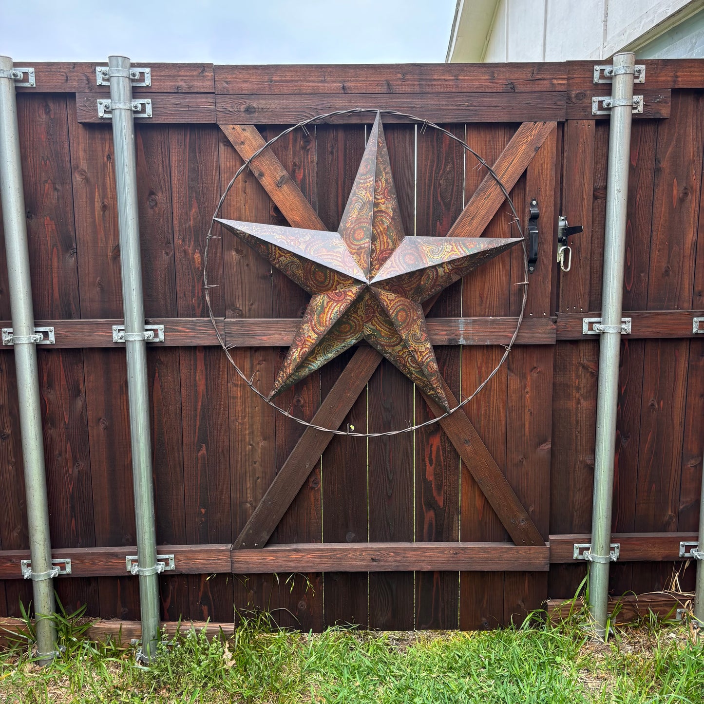 PAISLEY BARN STAR MULTI CLOR WITH BARBWIRE RING LONESTAR WESTERN HOME DECOR HANDMADE
