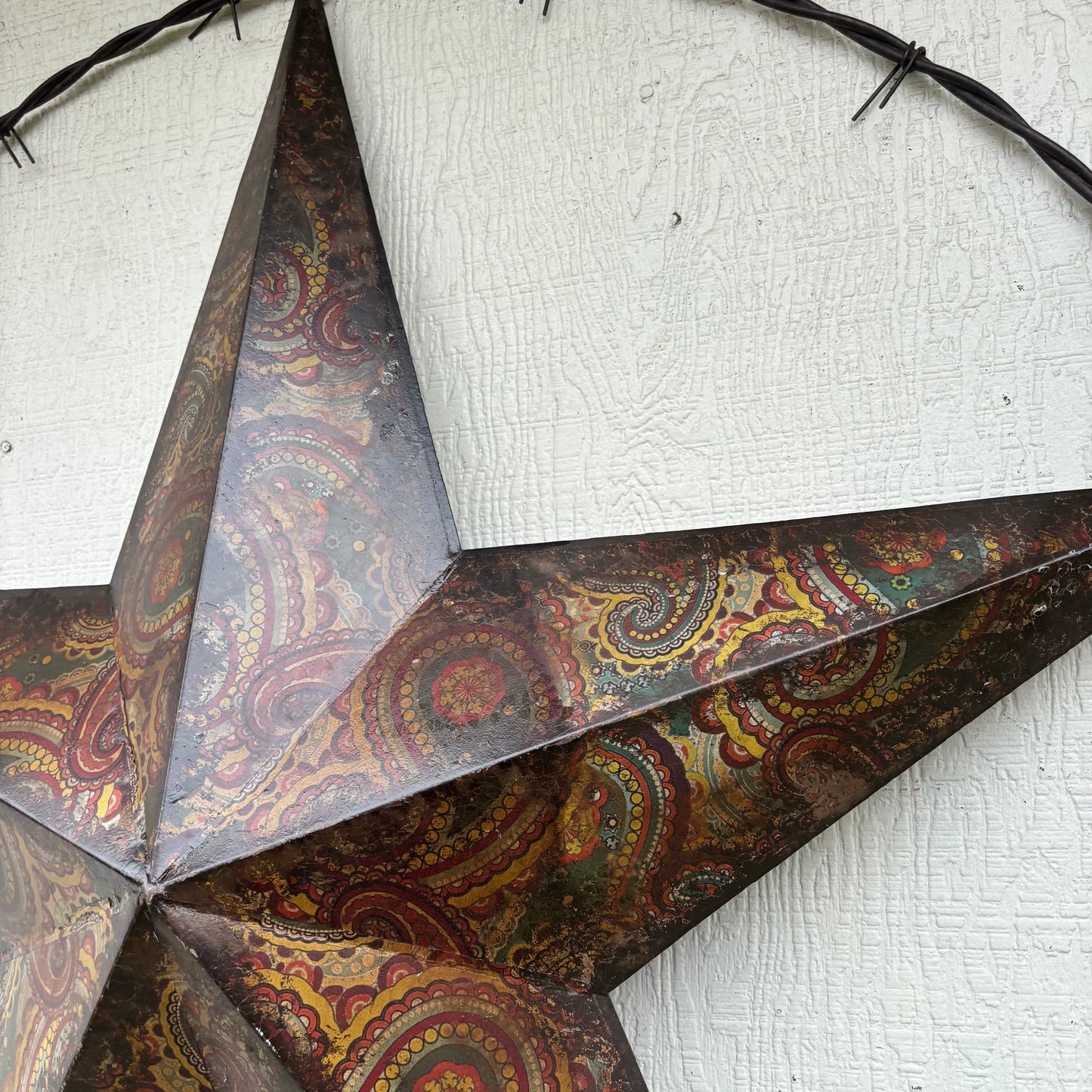 PAISLEY BARN STAR MULTI CLOR WITH BARBWIRE RING LONESTAR WESTERN HOME DECOR HANDMADE