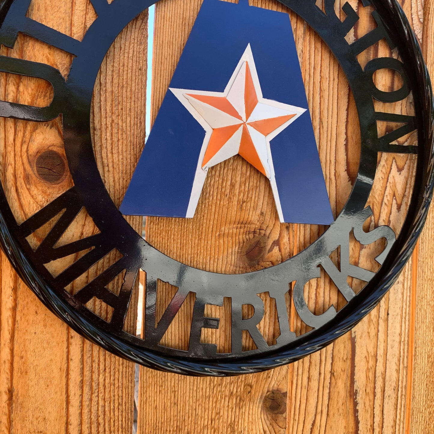 UTA ARLINGTON CUSTOM METAL VINTAGE CRAFT TEAM SIGN WESTERN HOME DECOR HANDMADE