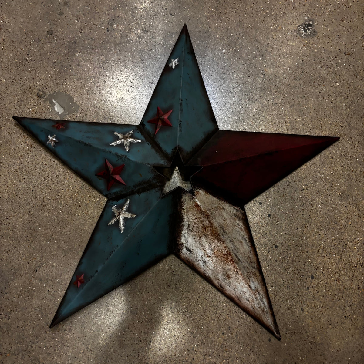 RED WHITE BLUE DISTRESSED BARN STAR METAL ART WESTERN HOME DECOR HANDMADE