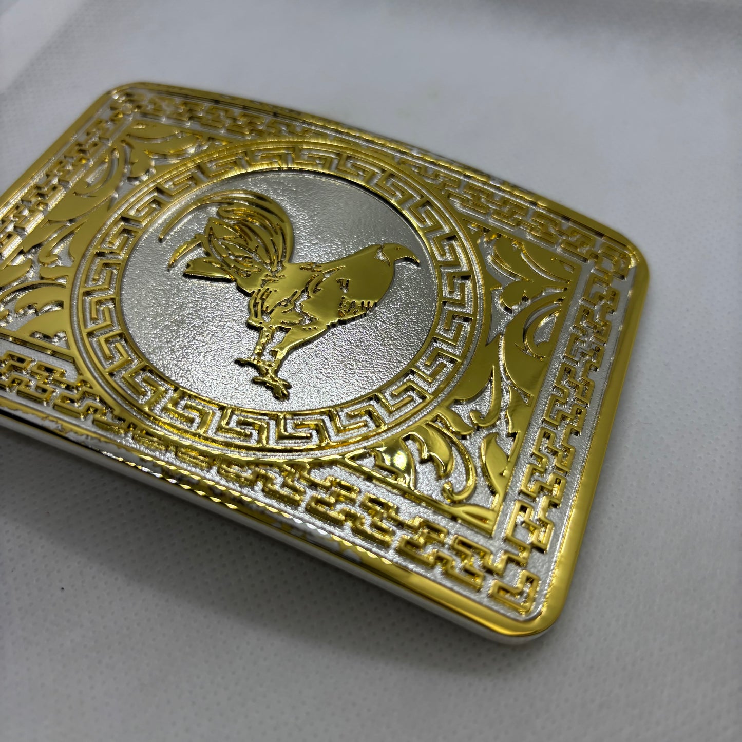 ROOSTER BELT BUCKLE GOLD WHITE WESTERN METAL BUCKLE FASHION ART 4.5" X 3.5"  #EH13237