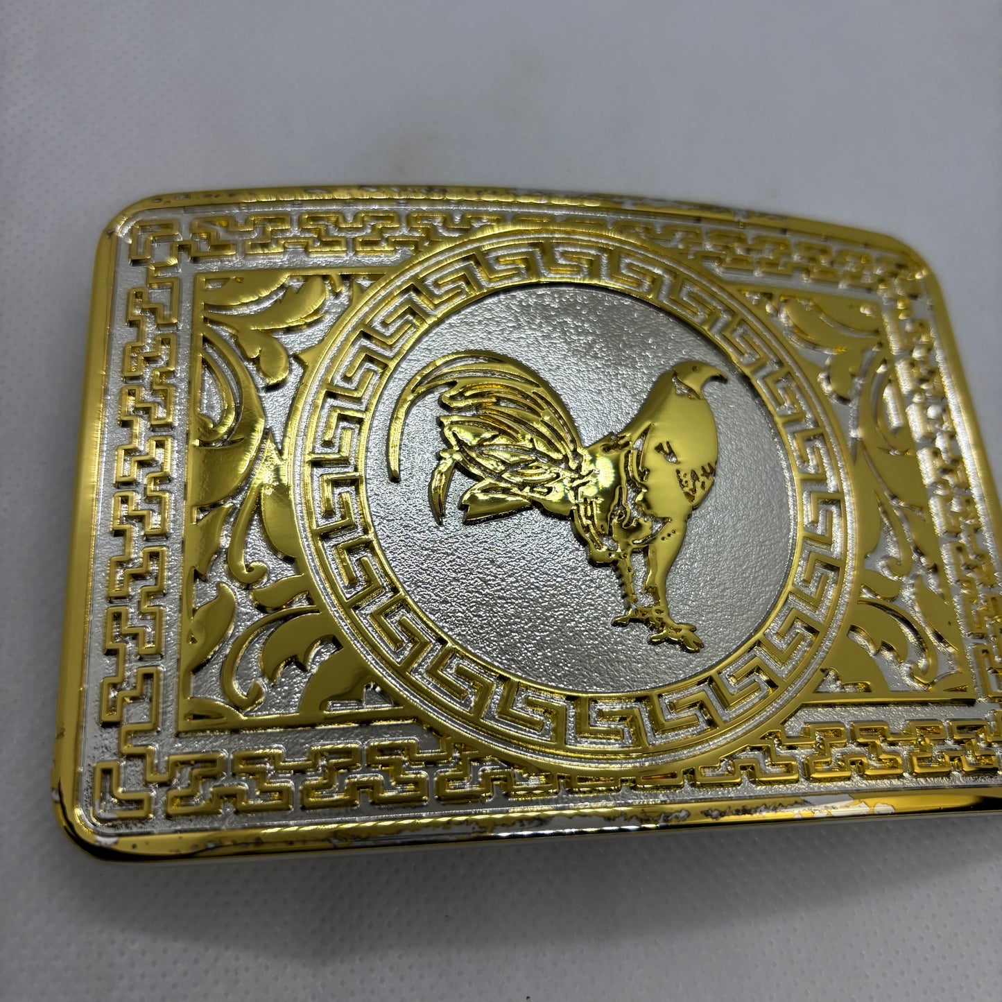 ROOSTER BELT BUCKLE GOLD WHITE WESTERN METAL BUCKLE FASHION ART 4.5" X 3.5"  #EH13237
