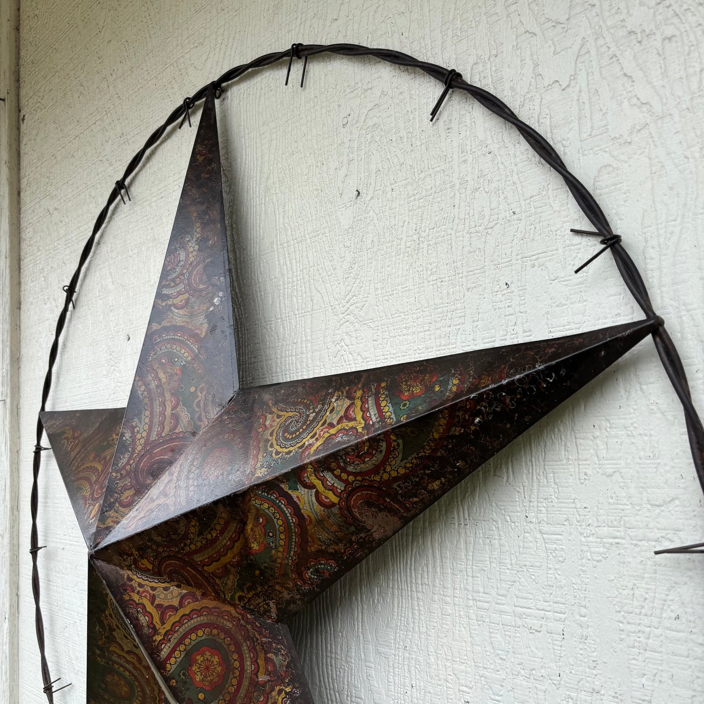 PAISLEY BARN STAR MULTI CLOR WITH BARBWIRE RING LONESTAR WESTERN HOME DECOR HANDMADE