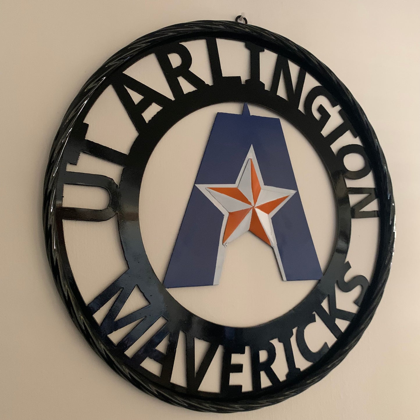UTA ARLINGTON CUSTOM METAL VINTAGE CRAFT TEAM SIGN WESTERN HOME DECOR HANDMADE