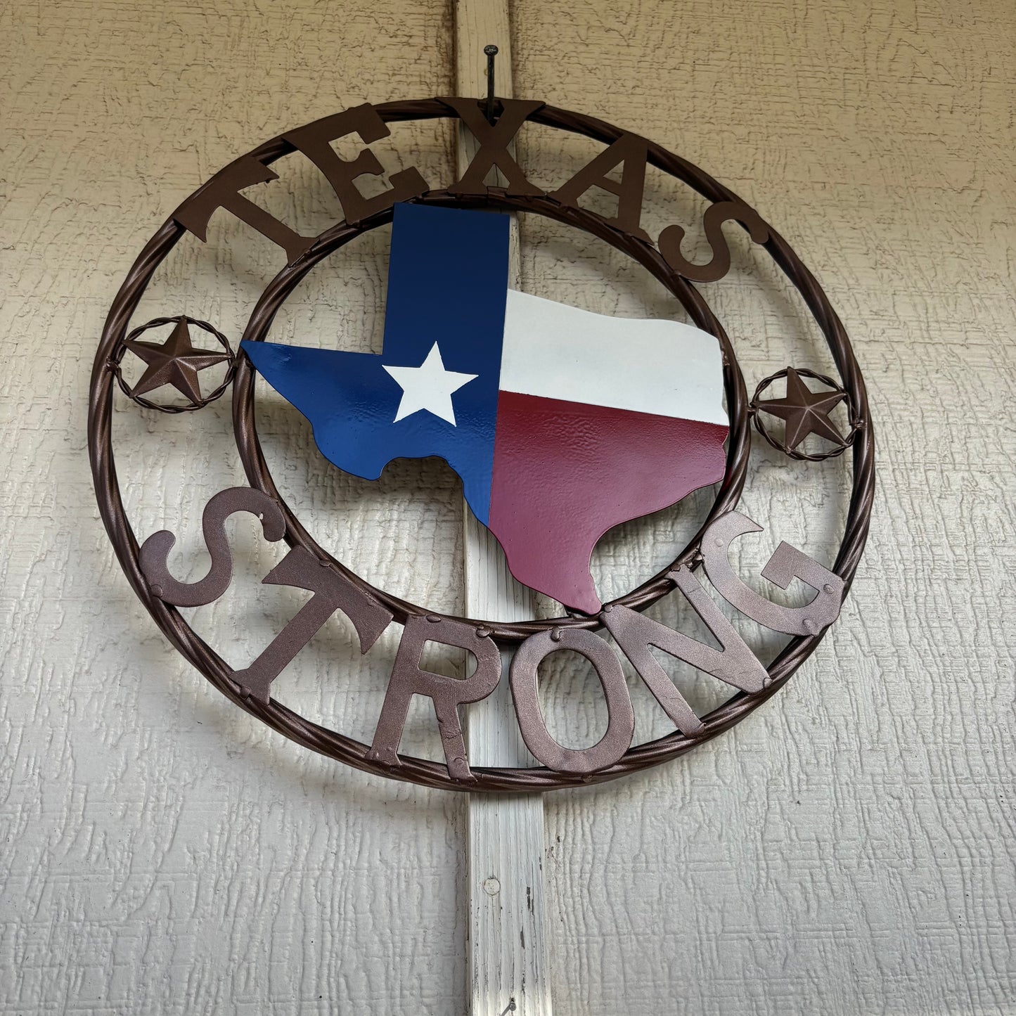 TEXAS STRONG SIGN METAL WALL ART WESTERN HOME DECOR RED WHITE BLUE WITH BRONZE RING HANDMADE #EH13212