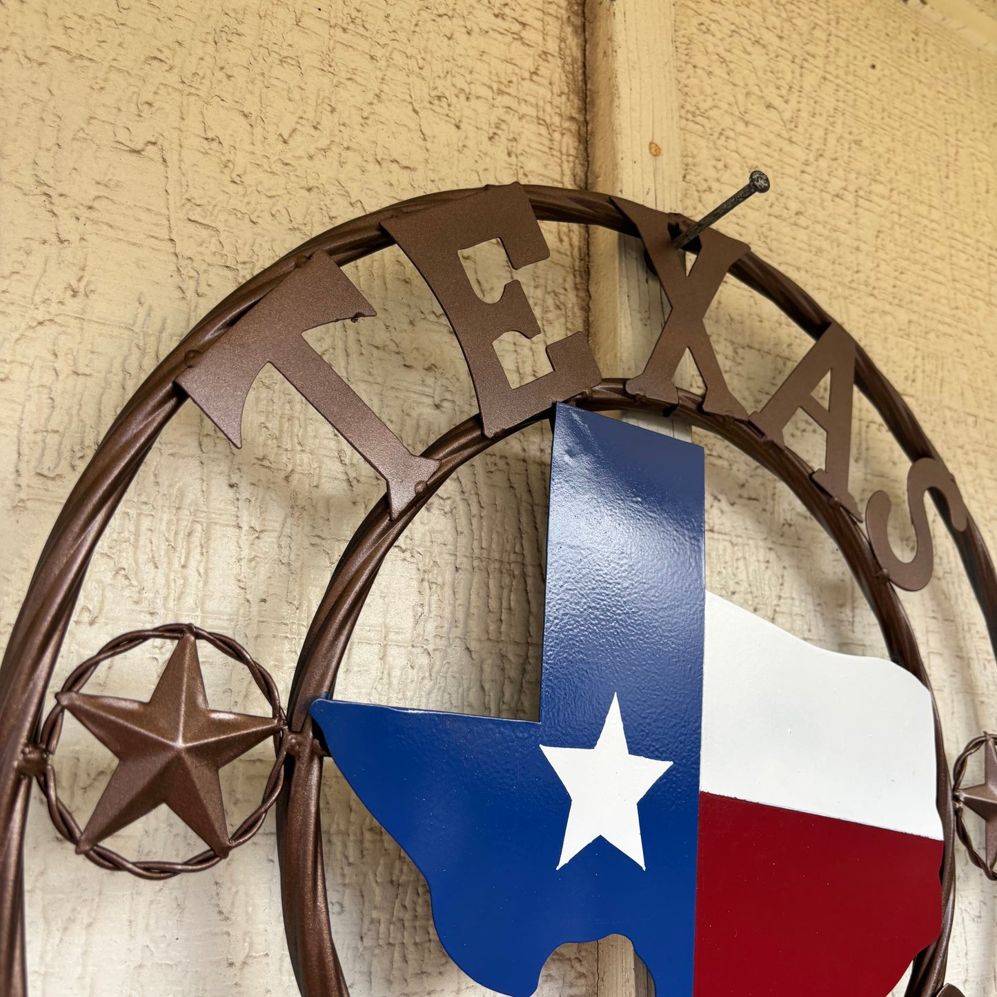TEXAS STRONG SIGN METAL WALL ART WESTERN HOME DECOR RED WHITE BLUE WITH BRONZE RING HANDMADE #EH13212