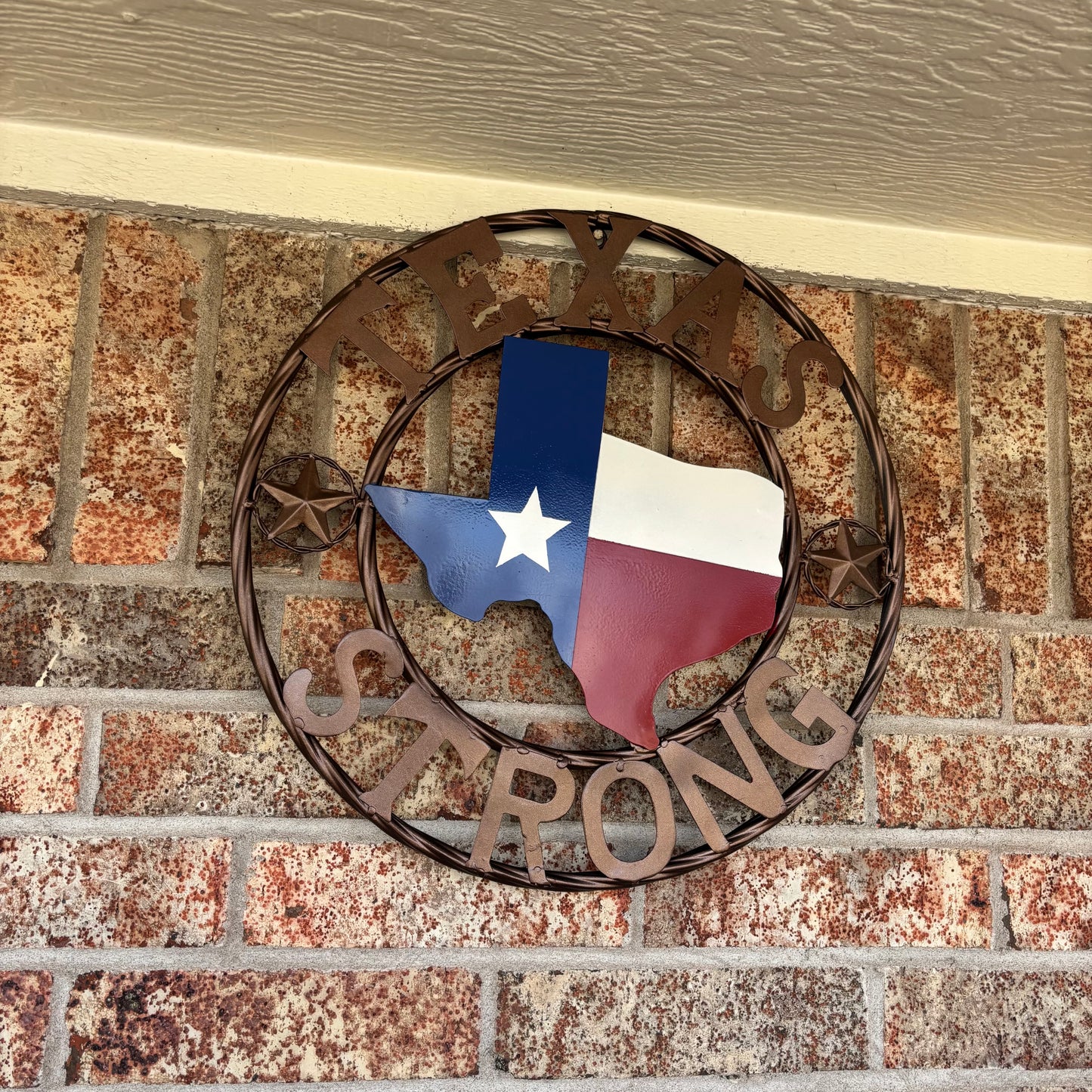 TEXAS STRONG SIGN METAL WALL ART WESTERN HOME DECOR RED WHITE BLUE WITH BRONZE RING HANDMADE #EH13212