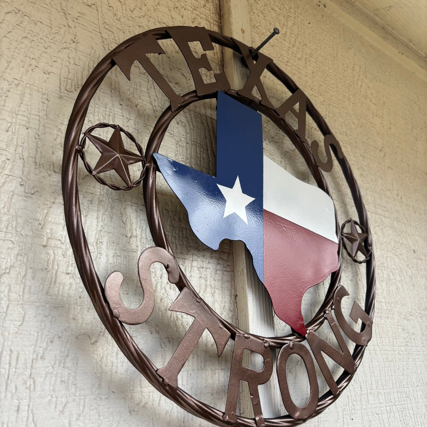 TEXAS STRONG SIGN METAL WALL ART WESTERN HOME DECOR RED WHITE BLUE WITH BRONZE RING HANDMADE #EH13212