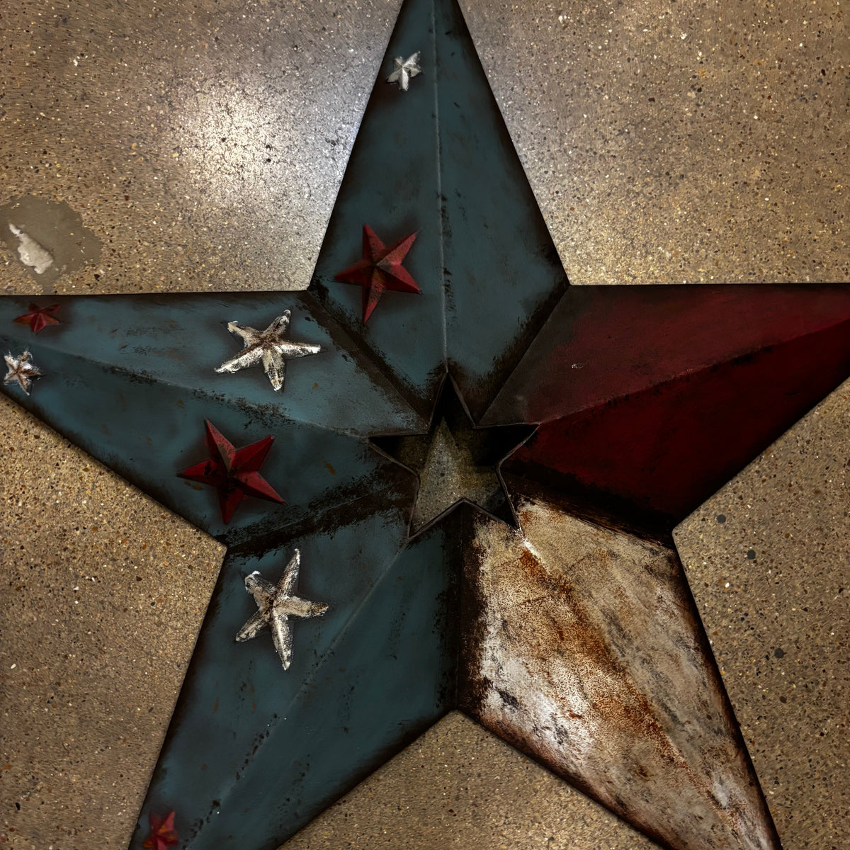 RED WHITE BLUE DISTRESSED BARN STAR METAL ART WESTERN HOME DECOR HANDMADE