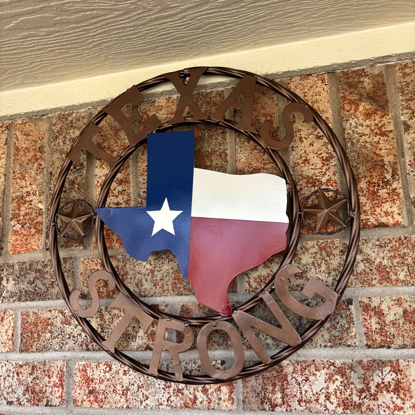 TEXAS STRONG SIGN METAL WALL ART WESTERN HOME DECOR RED WHITE BLUE WITH BRONZE RING HANDMADE #EH13212