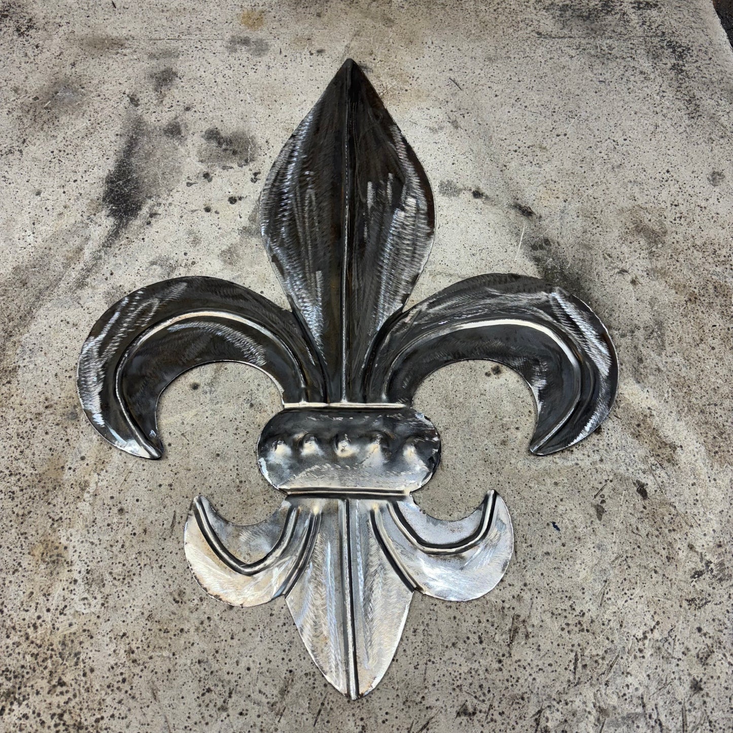 FLEUR DE LIS  CUSTOM RAW METAL UNPAINTED NO RING WALL ART SIGN WESTERN HOME DECOR HANDMADE NEW 12",18",24",32"