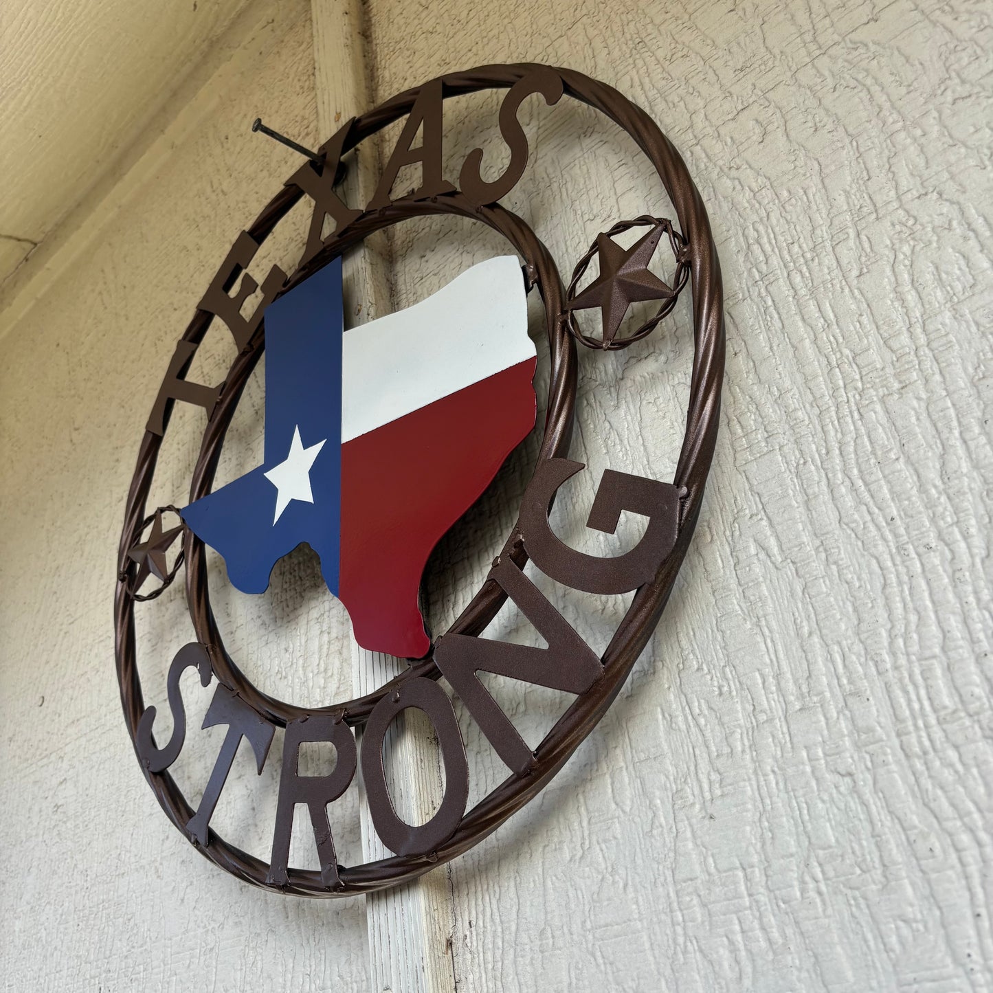 TEXAS STRONG SIGN METAL WALL ART WESTERN HOME DECOR RED WHITE BLUE WITH BRONZE RING HANDMADE #EH13212