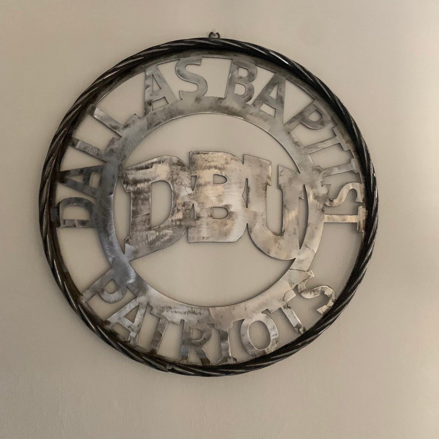DBU DALLAS BAPTIST PATRIOTS CUSTOM RAW METAL NO PAINT VINTAGE METAL CRAFT SIGN TEAM WESTERN HOME DECOR HANDMADE