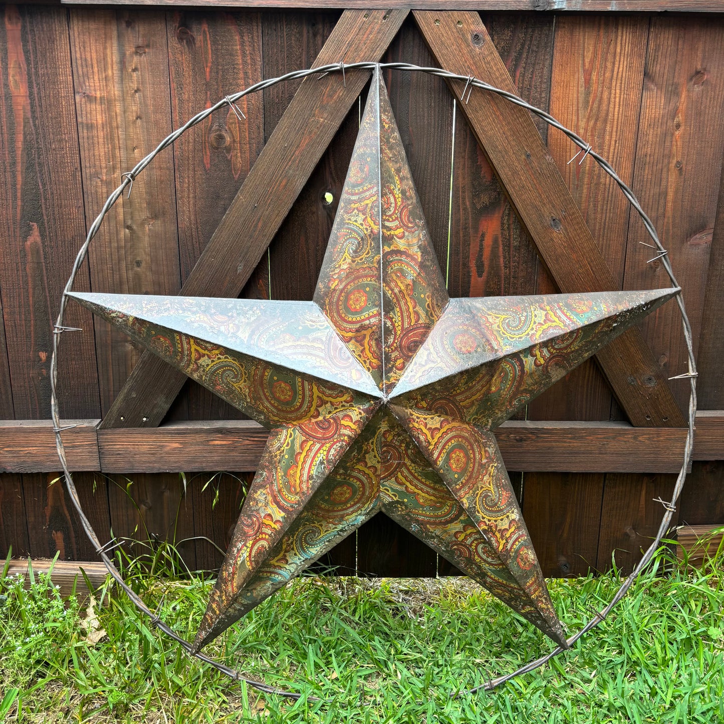 PAISLEY BARN STAR MULTI CLOR WITH BARBWIRE RING LONESTAR WESTERN HOME DECOR HANDMADE