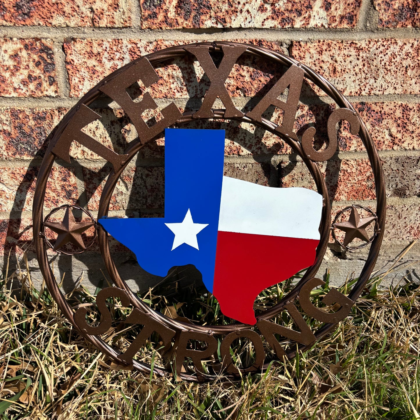 TEXAS STRONG SIGN METAL WALL ART WESTERN HOME DECOR RED WHITE BLUE WITH BRONZE RING HANDMADE #EH13212