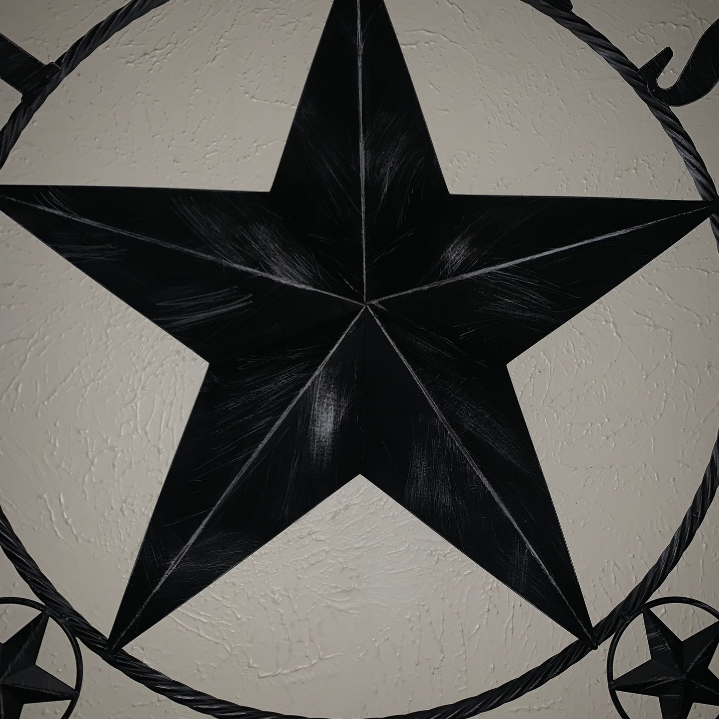 TEXAS BLACK DISTRESSED STAR TWO TONE TEXTURE BARN STAR METAL LONESTAR TWISTED ROPE RING WESTERN HOME DECOR HANDMADE NEW