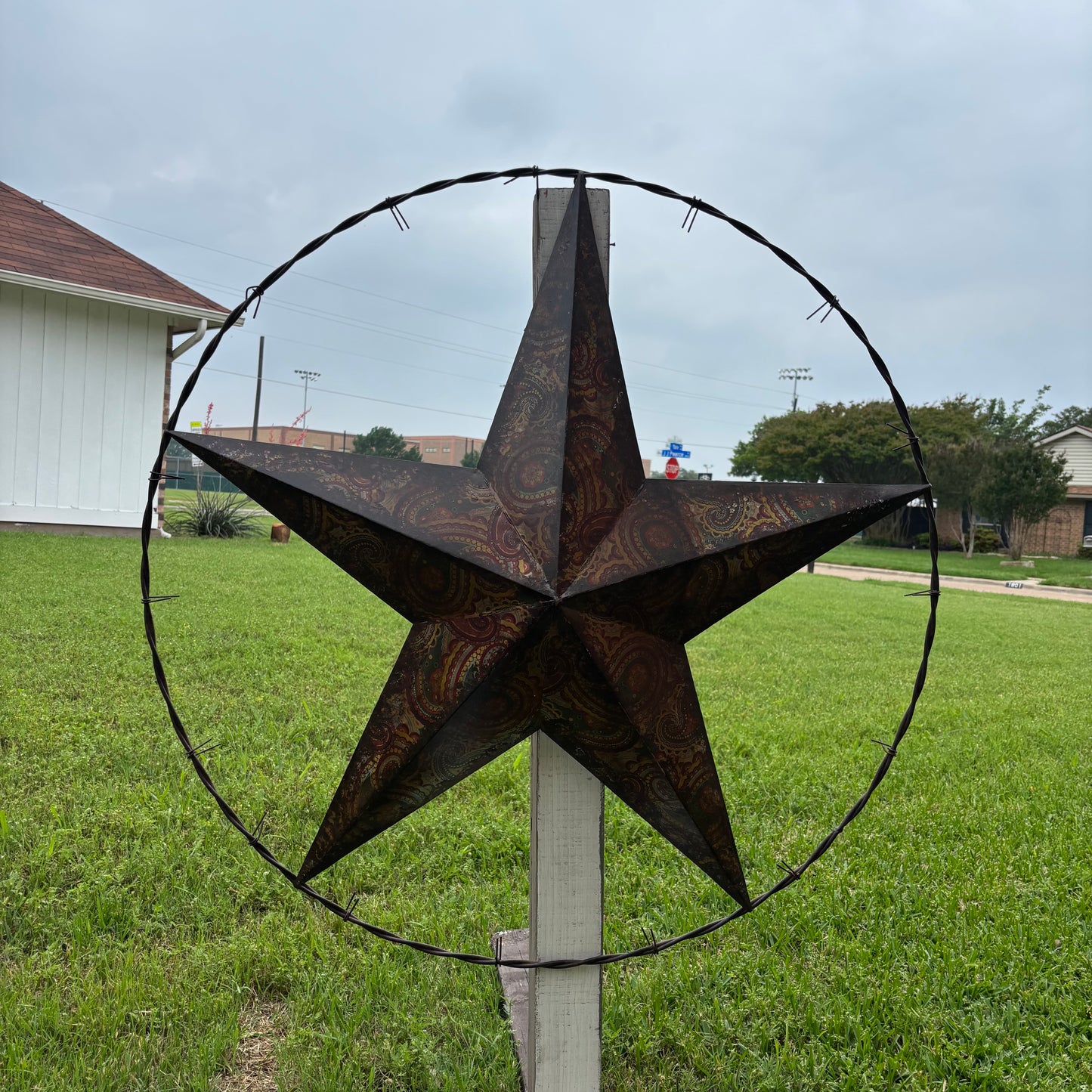 PAISLEY BARN STAR MULTI CLOR WITH BARBWIRE RING LONESTAR WESTERN HOME DECOR HANDMADE