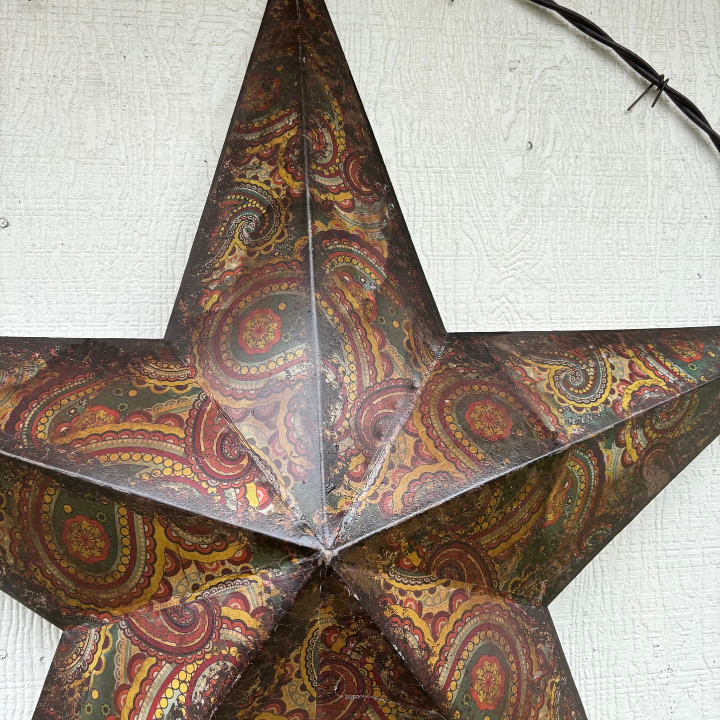 PAISLEY BARN STAR MULTI CLOR WITH BARBWIRE RING LONESTAR WESTERN HOME DECOR HANDMADE