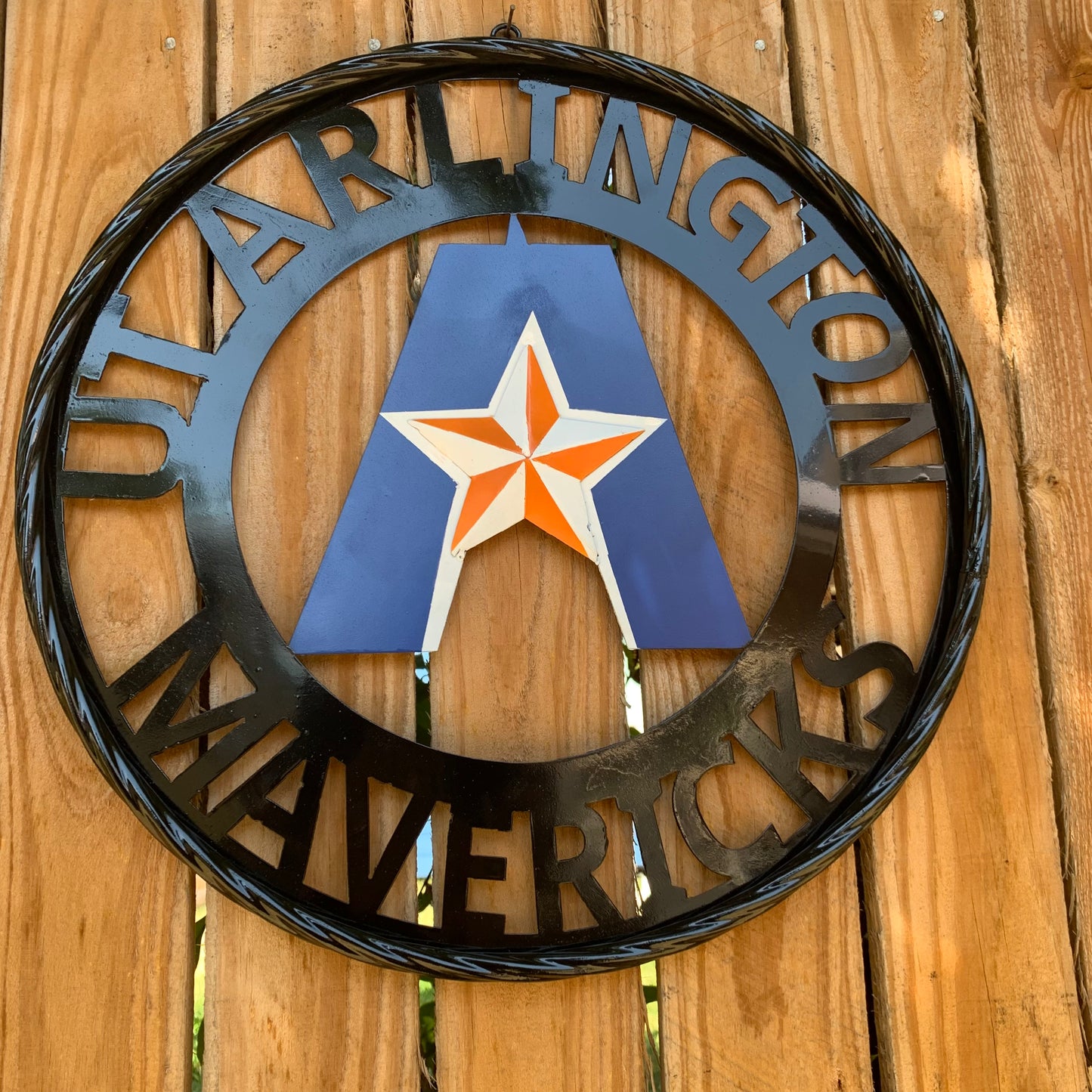 UTA ARLINGTON CUSTOM METAL VINTAGE CRAFT TEAM SIGN WESTERN HOME DECOR HANDMADE