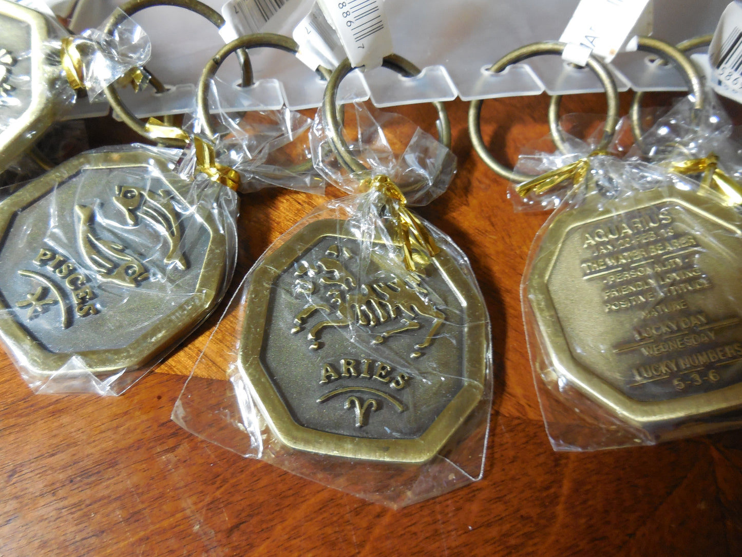 ARIES ZODIAC SIGN HOROSCOPE KEYCHAIN METAL WESTERN FASHION ART NEW