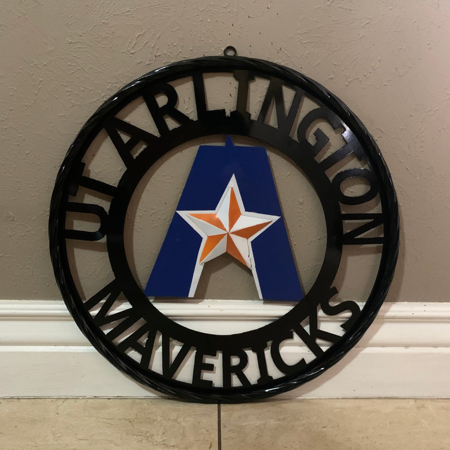 UTA ARLINGTON CUSTOM METAL VINTAGE CRAFT TEAM SIGN WESTERN HOME DECOR HANDMADE