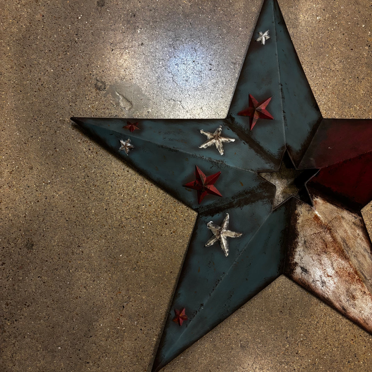 RED WHITE BLUE DISTRESSED BARN STAR METAL ART WESTERN HOME DECOR HANDMADE