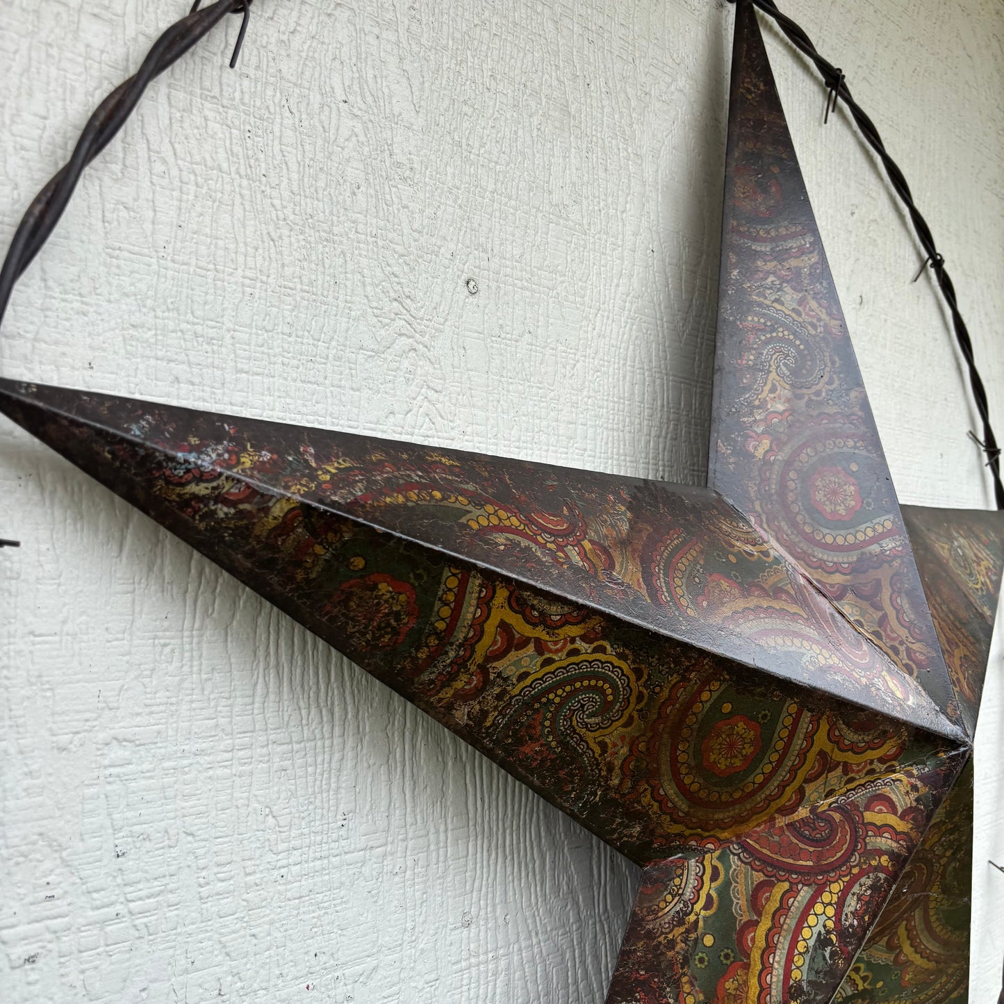 PAISLEY BARN STAR MULTI CLOR WITH BARBWIRE RING LONESTAR WESTERN HOME DECOR HANDMADE