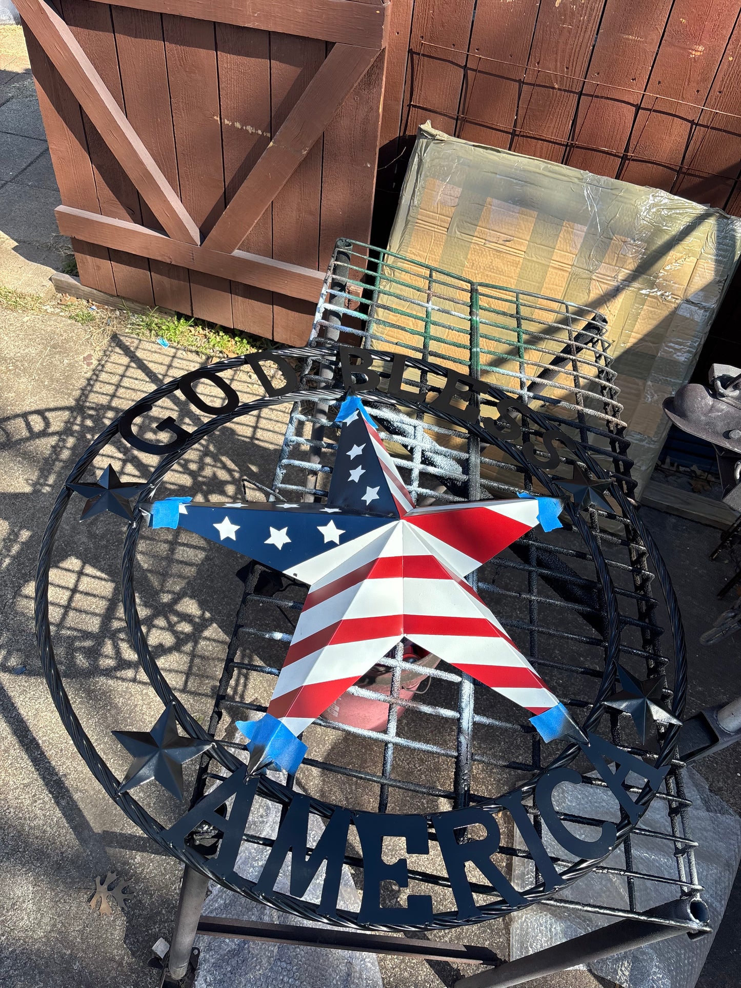 GOD BLESS AMERICA RED WHITE & BLUE METAL BARN STAR TWISTED ROPE RING WESTERN HOME DECOR HANDMADE NEW #EH10549