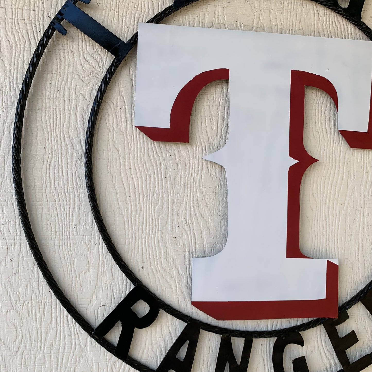 TEXAS RANGERS CUSTOM METAL VINTAGE CRAFT TEAM SIGN WHITE & RED WITH BLACK RING HANDMADE