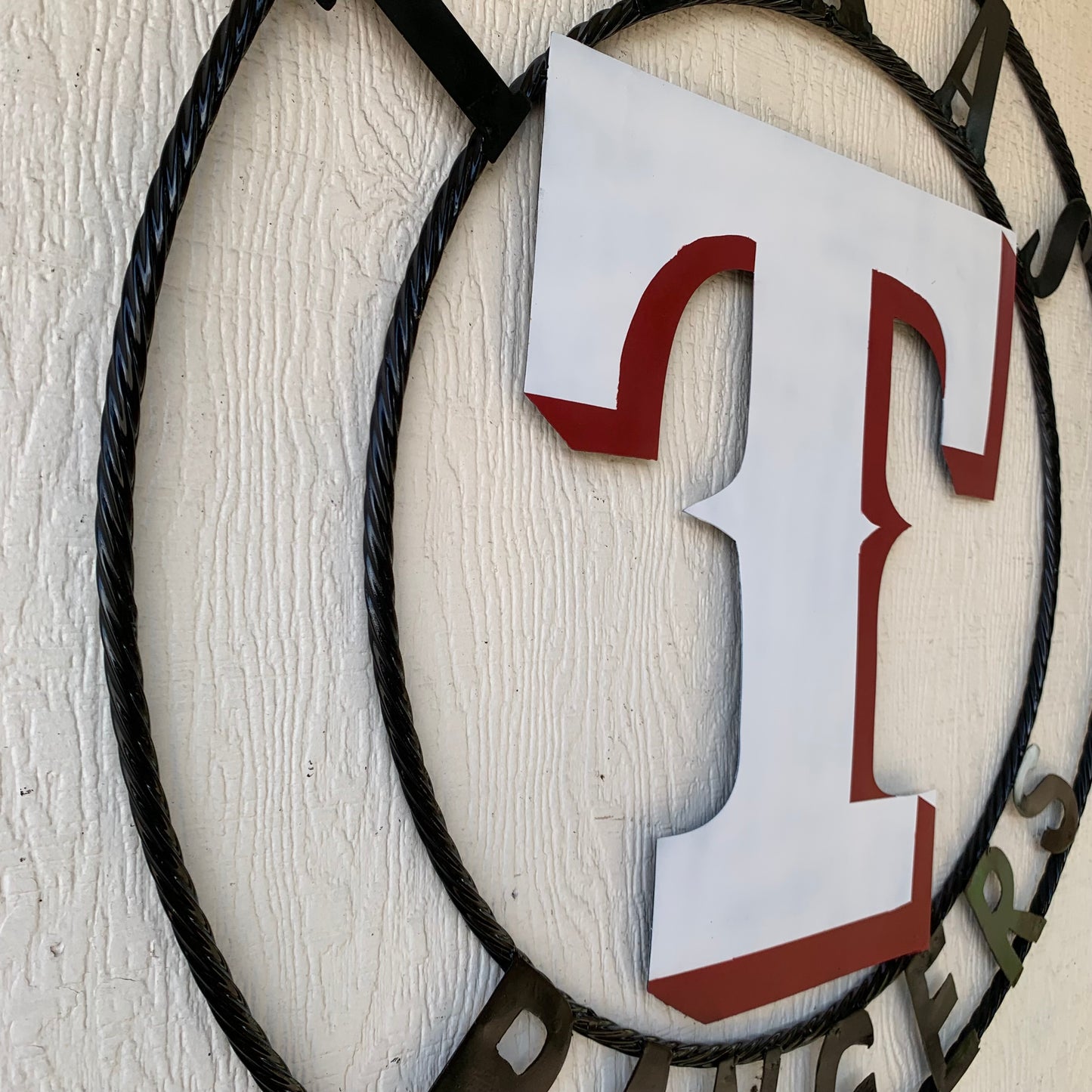 TEXAS RANGERS CUSTOM METAL VINTAGE CRAFT TEAM SIGN WHITE & RED WITH BLACK RING HANDMADE