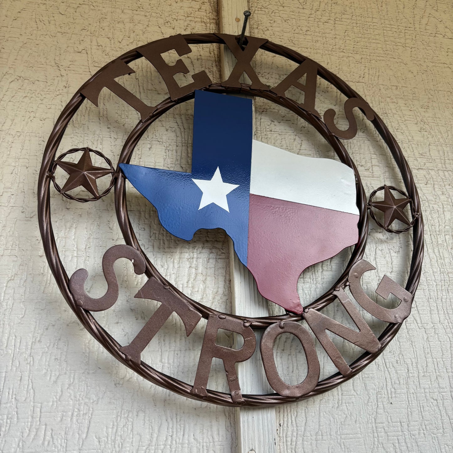TEXAS STRONG SIGN METAL WALL ART WESTERN HOME DECOR RED WHITE BLUE WITH BRONZE RING HANDMADE #EH13212