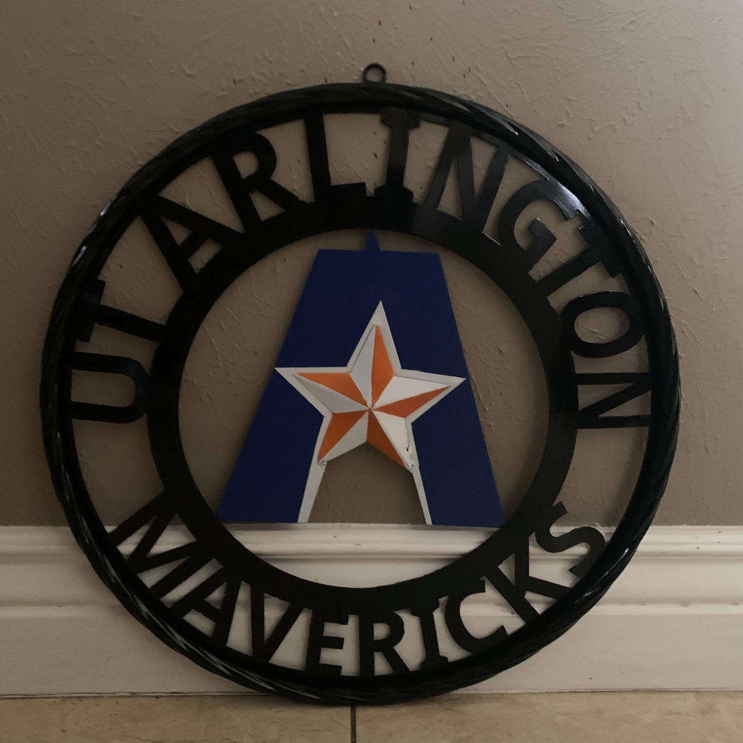 UTA ARLINGTON CUSTOM METAL VINTAGE CRAFT TEAM SIGN WESTERN HOME DECOR HANDMADE