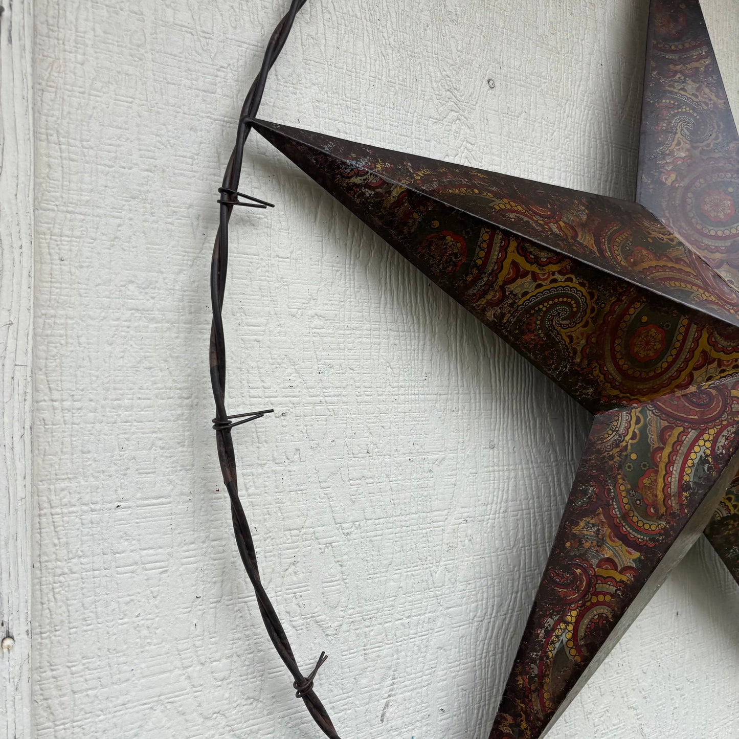 PAISLEY BARN STAR MULTI CLOR WITH BARBWIRE RING LONESTAR WESTERN HOME DECOR HANDMADE