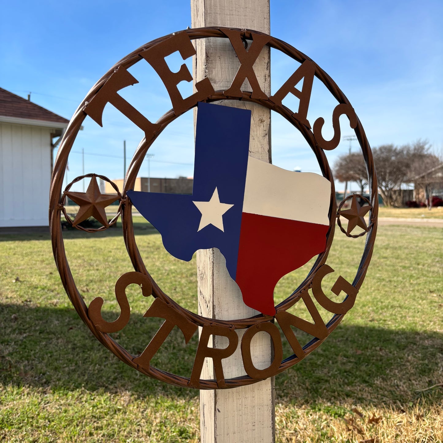 TEXAS STRONG SIGN METAL WALL ART WESTERN HOME DECOR RED WHITE BLUE WITH BRONZE RING HANDMADE #EH13212