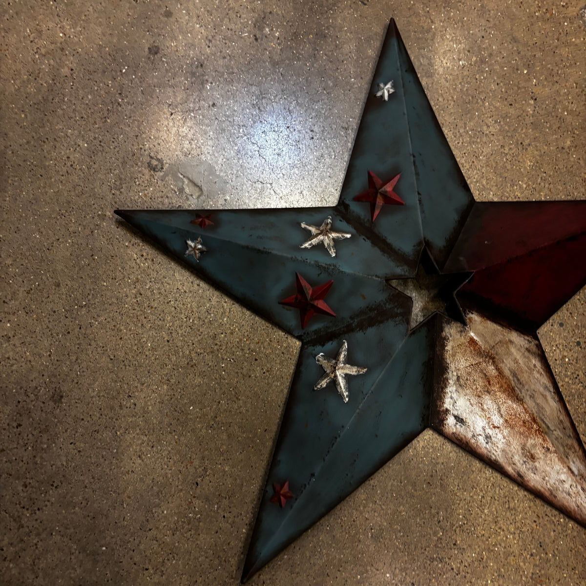 RED WHITE BLUE DISTRESSED BARN STAR METAL ART WESTERN HOME DECOR HANDMADE