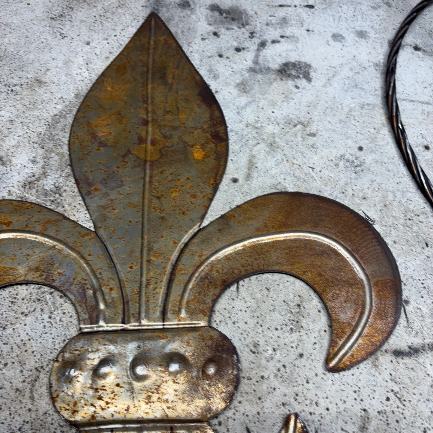 FLEUR DE LIS  CUSTOM RAW METAL UNPAINTED NO RING WALL ART SIGN WESTERN HOME DECOR HANDMADE NEW 12",18",24",32"