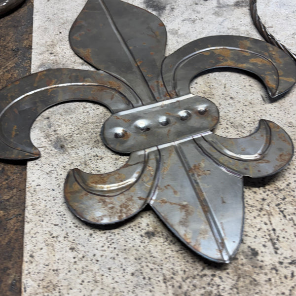 FLEUR DE LIS  CUSTOM RAW METAL UNPAINTED NO RING WALL ART SIGN WESTERN HOME DECOR HANDMADE NEW 12",18",24",32"