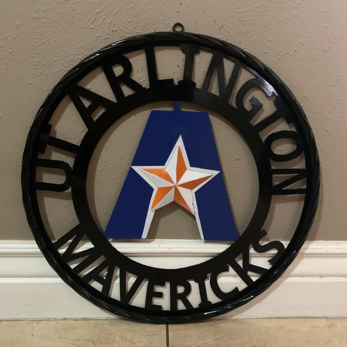 UTA ARLINGTON CUSTOM METAL VINTAGE CRAFT TEAM SIGN WESTERN HOME DECOR HANDMADE