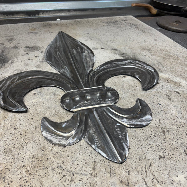 FLEUR DE LIS  CUSTOM RAW METAL UNPAINTED NO RING WALL ART SIGN WESTERN HOME DECOR HANDMADE NEW 12",18",24",32"