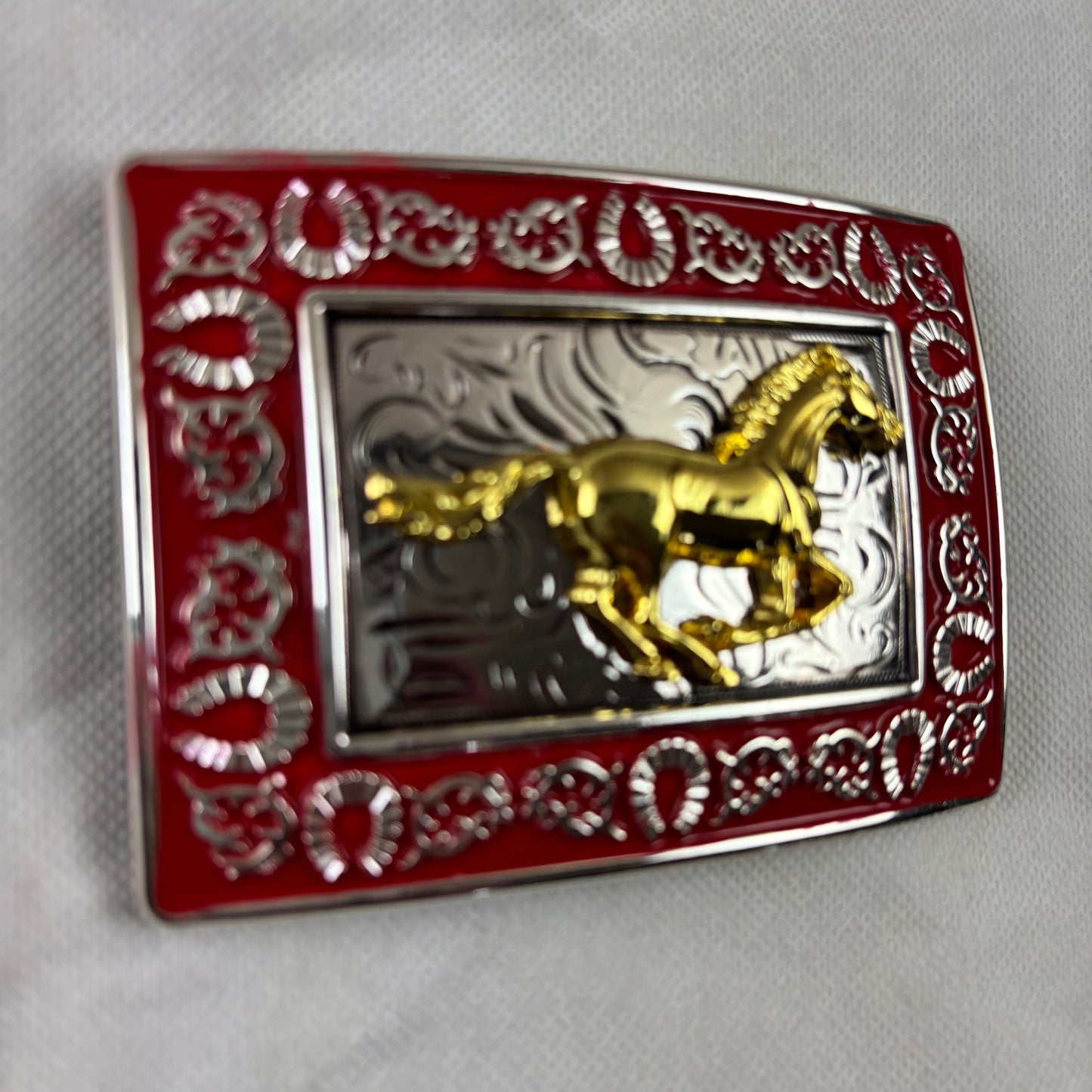 HORSE BELT BUCKLE GOLD SILVER & RED OUTLINE WESTERN METAL BUCKLE FASHION ART 4.5" X 3.5"  #EH12265