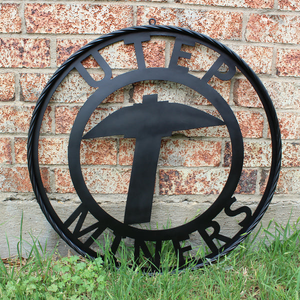 UTEP MINERS BLACK CUSTOM METAL VINTAGE CRAFT TEAM SIGN WESTERN HOME DECOR HANDMADE (Copy)