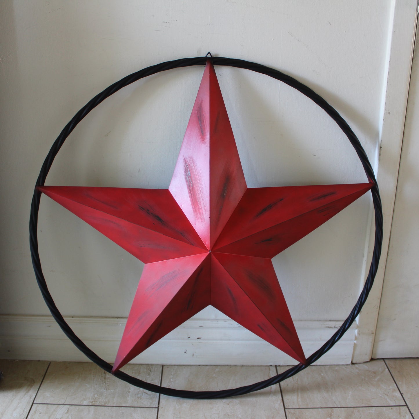 RED DISTRESSED STAR TWO TONE TEXTURE WITH BLACK RING METAL LONESTAR TWISTED ROPE RING WESTERN HOME DECOR HANDMADE NEW #EH10645
